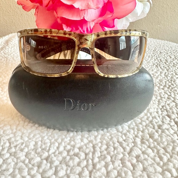 Authentic Dior sunglasses - Picture 3 of 8